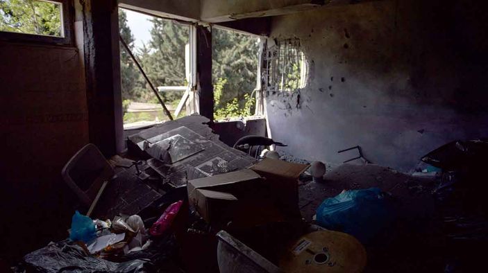 Teröristler Mardin'de diyaliz merkezini yaktı