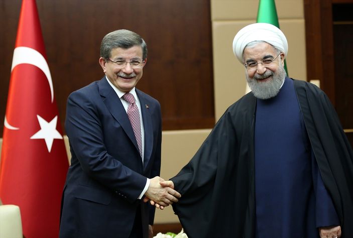 Başbakan Davutoğlu ile İran Cumhurbaşkanı Ruhani görüştü