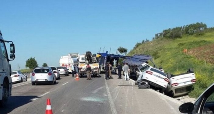 İzmir'e taşınan sıfır otomobiller pert oldu