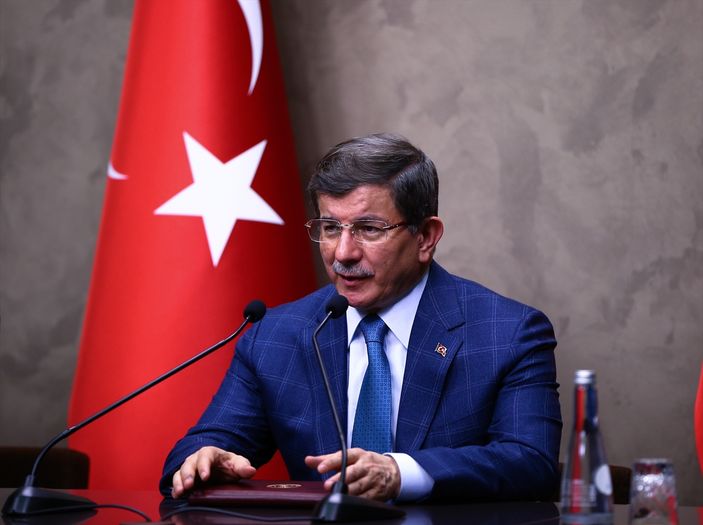 Davutoğlu: Dünyanın Türkiye'ye sadece teşekkür borcu var