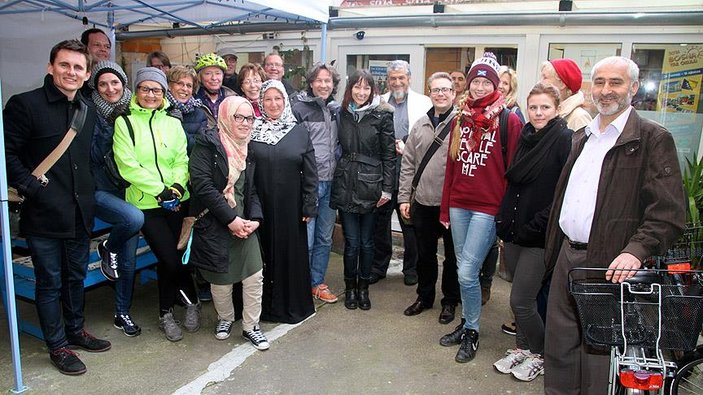Almanlar İslam'ı tanımak için camileri ziyaret ediyor