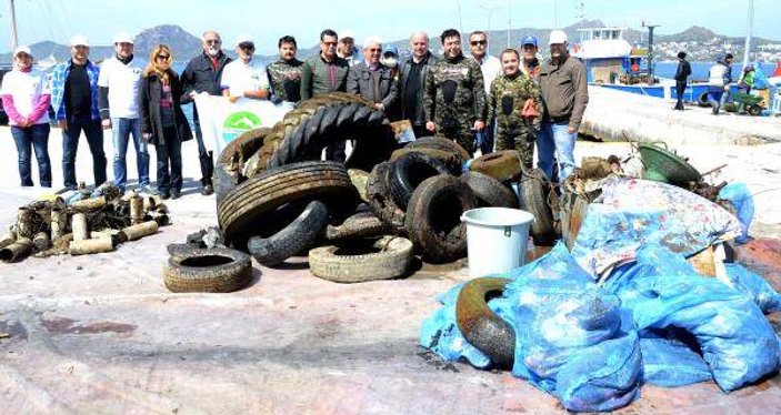 Bodrum'da deniz dibinden yarım ton atık çıktı