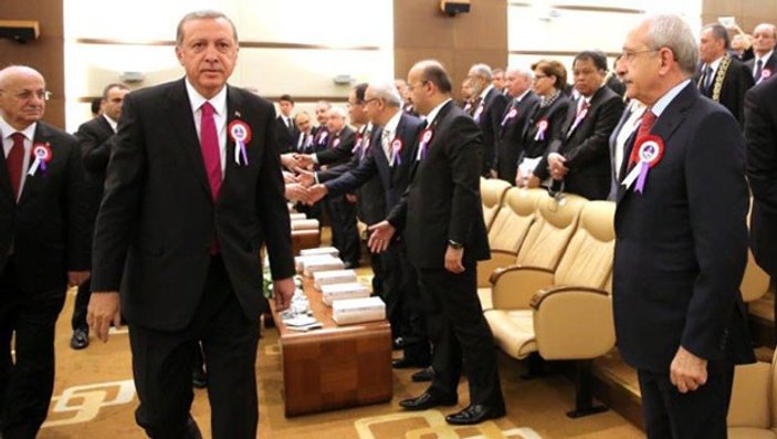 Cumhurbaşkanı Erdoğan, Kılıçdaroğlu'nun elini sıkmadı