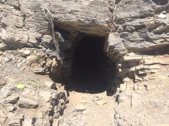 Uludere'de teröristlerin mağarası imha edildi