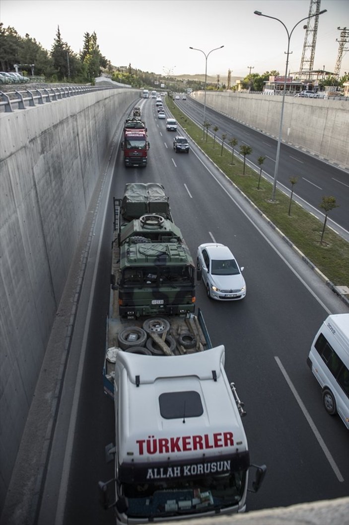 Kilis'e 13 tırlık askeri konvoy gönderildi