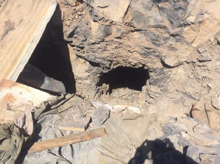 Uludere'de teröristlerin mağarası imha edildi