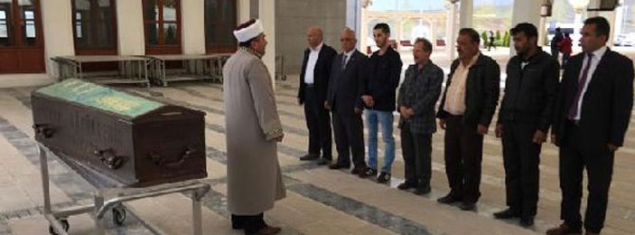 Minik Serdar'ın cenazesinde 7 kişi saf tuttu