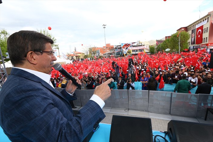 Davutoğlu kavgacı HDP'lilere sert çıktı