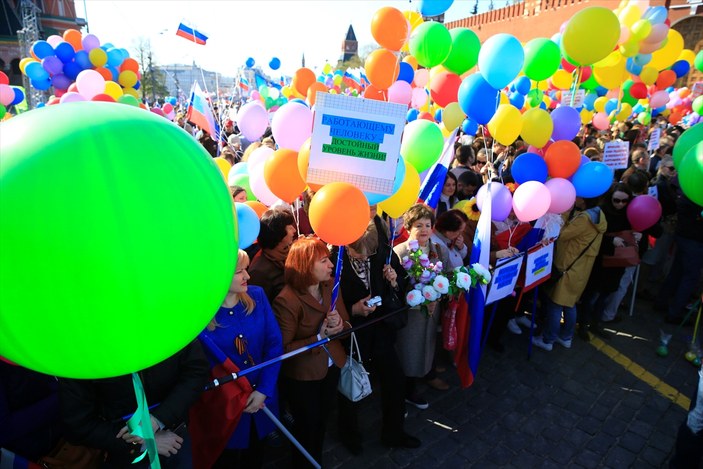 Rusya'da coşkulu 1 Mayıs kutlamaları