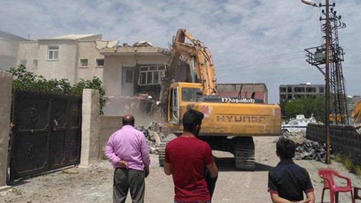 Şırnak'ın İdil ilçesinde yıkım başladı