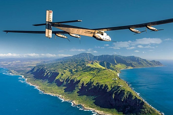 Güneş enerjili uçak dünya turunun 10.etabını bitirdi