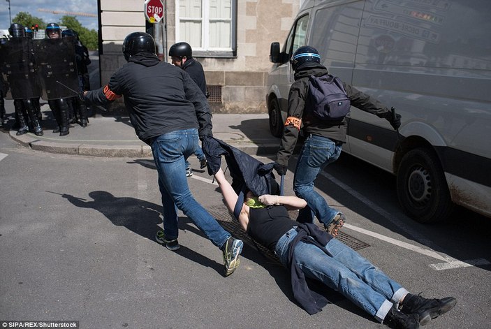 Paris Valiliği eylemcilerin içki içmesini yasakladı