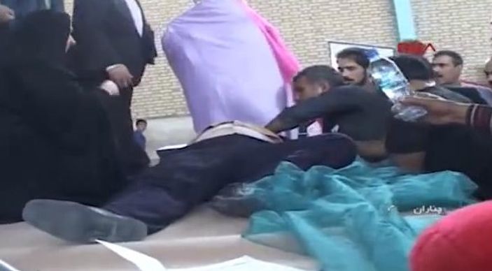 İranlı sunucu programı sunduğu sırada hayatını kaybetti