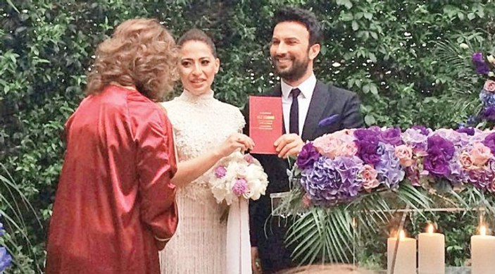 Tarkan muhafazakar aileden kız aldı