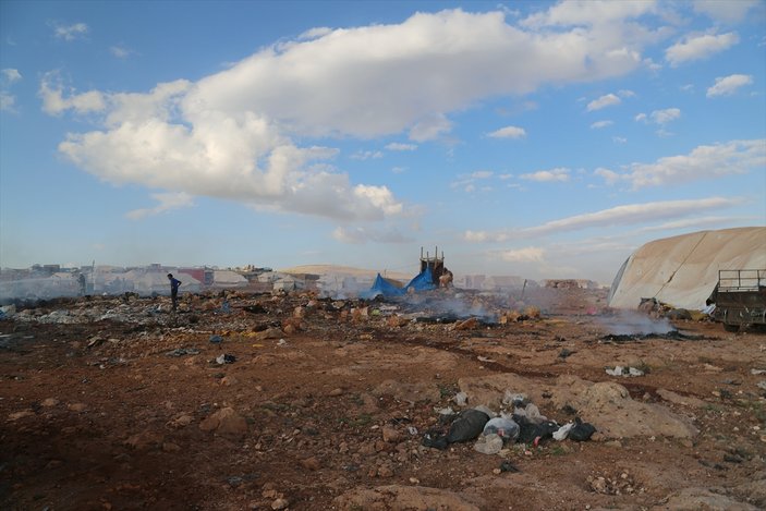 Esed rejimi mülteci kampını vurdu: 60 ölü