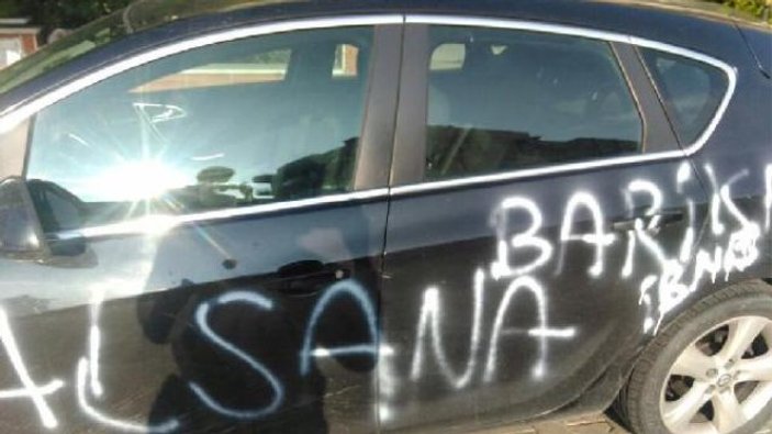 CHP'li başkanın arabasına sprey boyayla saldırı