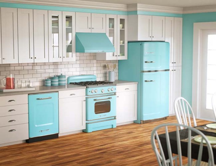 Mutfak dekorasyonuna renk katın