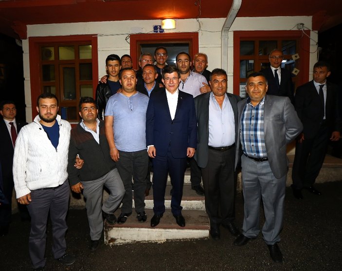 Başbakan Davutoğlu taksicileri ziyaret etti