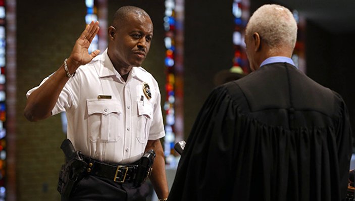 Ferguson'a ilk siyahi polis atandı