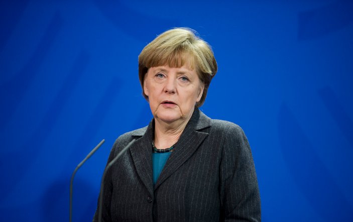 Merkel'den AB'ye Türkiye uyarısı