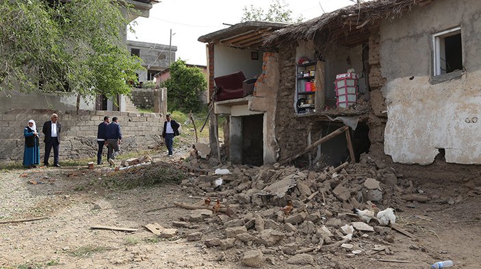 Patlama sonrası Tanışık Köyü'nden 12 kişi kayıp