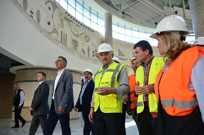 Binali Yıldırım demek büyük projeler demek