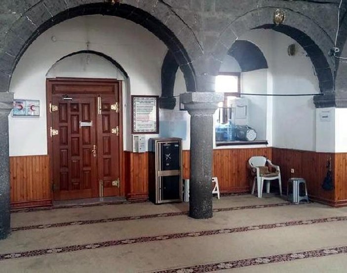 Kayseri'deki camide 2 gün arayla hırsızlık