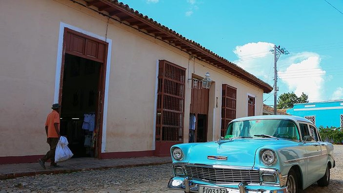 Küba'da küçük ve orta ölçekli işletmeler yasallaşıyor