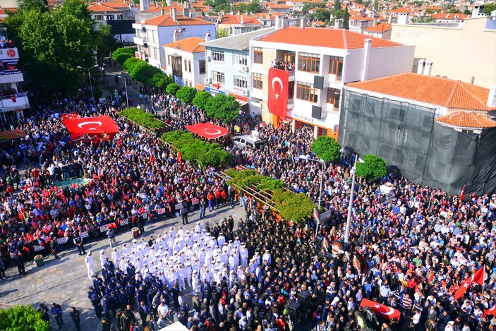 Şehit binbaşı son yolculuğuna uğurlandı