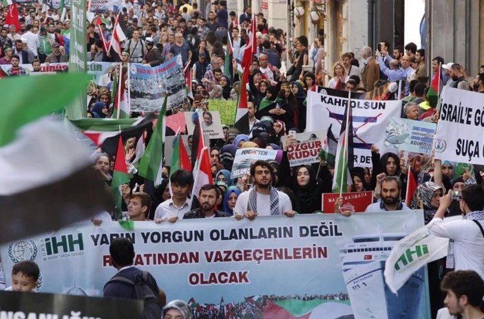 İHH'dan Mavi Marmara'nın yıldönümünde yürüyüş