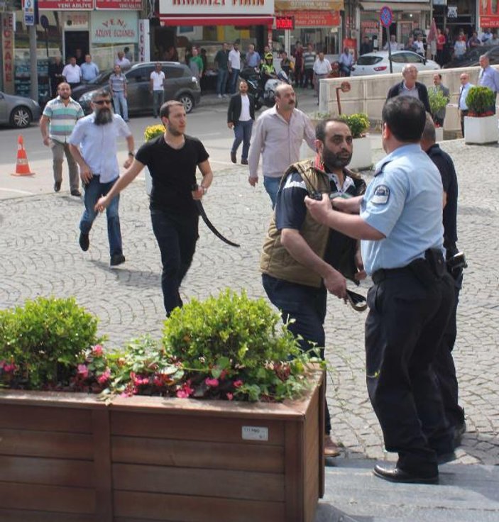 Bursa'da cinayet davası öncesi kavga çıktı