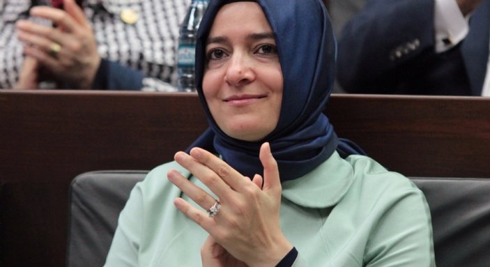 Fatma Betül Sayan kimdir