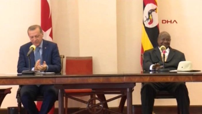 Erdoğan ile Museveni'nin basın açıklamasında renkli anlar