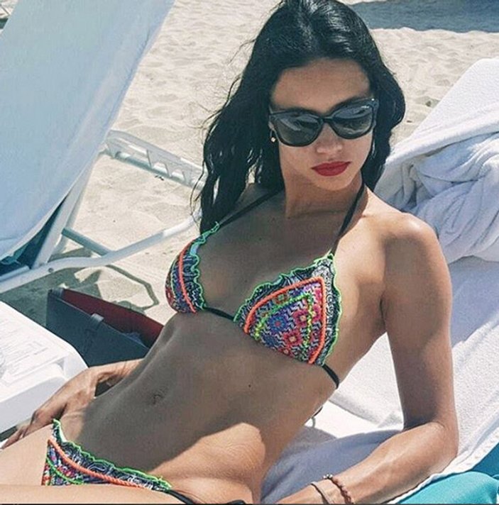 Adriana Lima: Bikinimle plajda rahatlıyorum