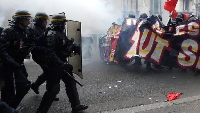 Clement Meric için Paris'te gösteri düzenlendi