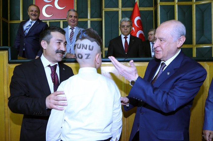 MHP'li gençten Bahçeli'ye mesaj veren saç traşı