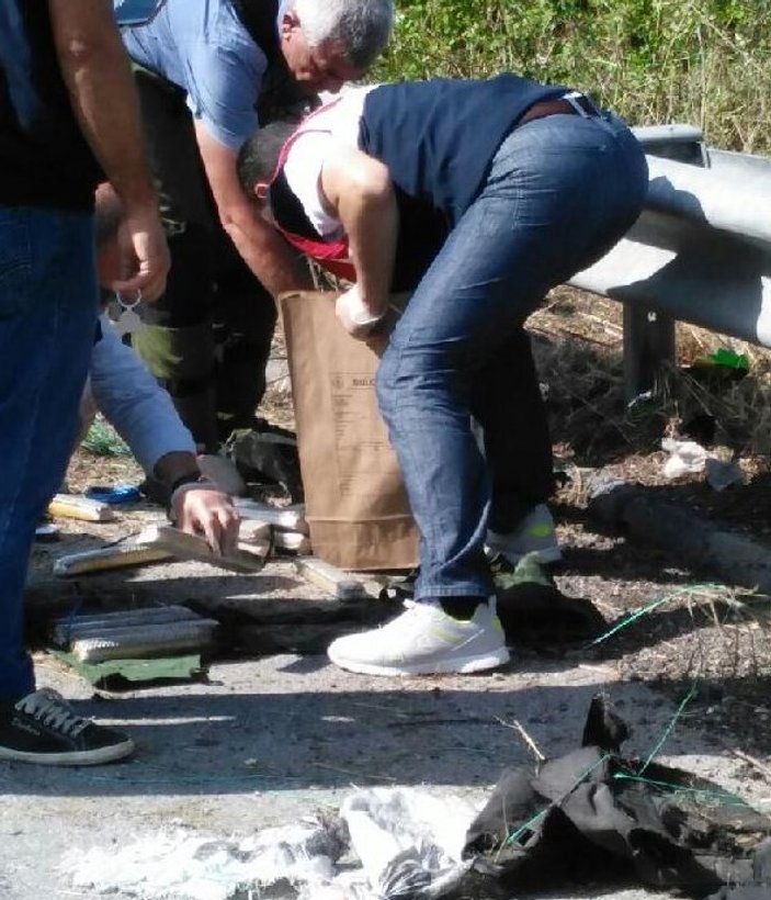 Mersin'de 2 adet canlı bomba yeleği bulundu