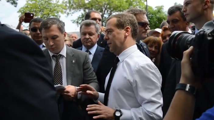Rusya Başbakanı Medvedev: Bizde para kalmadı