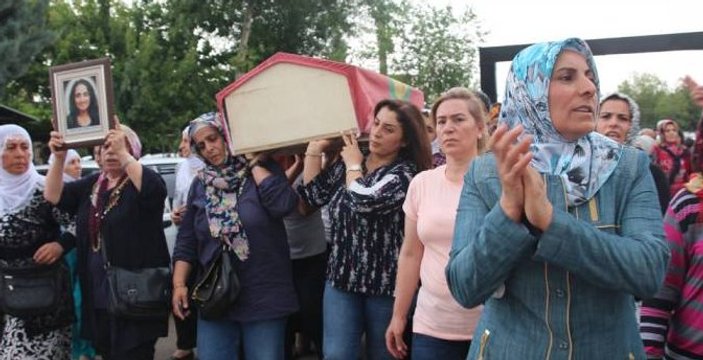Canlı bomba Diyarbakır'da gömüldü