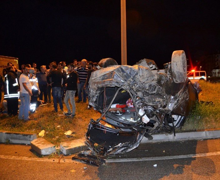 Kastamonu’da kaza yapan araç hurdaya döndü: 3 yaralı