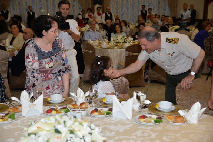 Genelkurmay Başkanı şehit ailelerine iftar yemeği verdi
