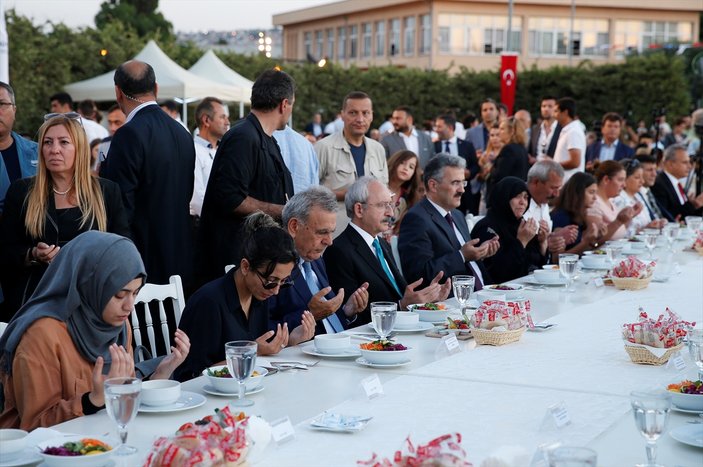 Kılıçdaroğlu'nun iftar yemeğinde koruma bolluğu