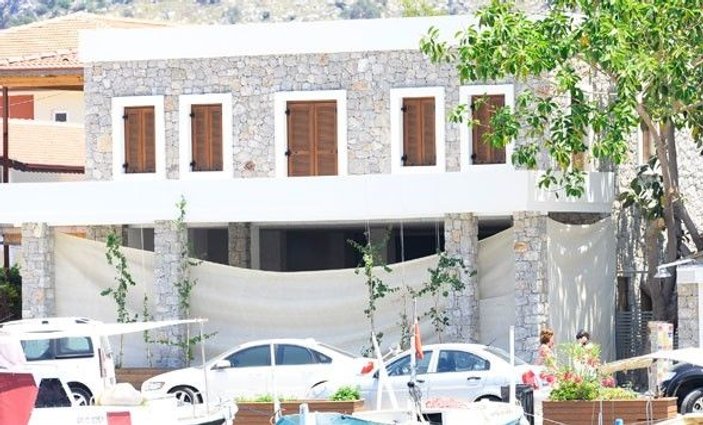 Kenan İmirzalıoğlu Marmaris'teki binasını kiraya veriyor