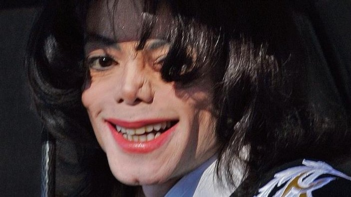 Michael Jackson’ın evinde pornografik içerikler bulundu
