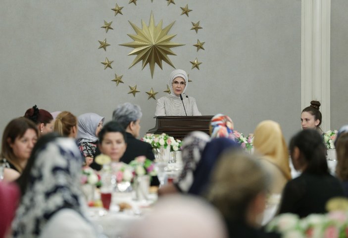 Emine Erdoğan polis eşlerine iftar verdi