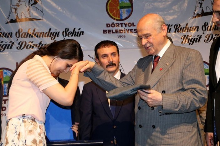 Devlet Bahçeli Hatay'da iftara katıldı