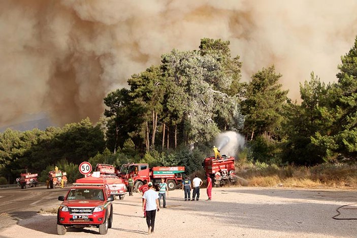 Veysel Eroğlu: Kumluca'daki yangın seradan başladı