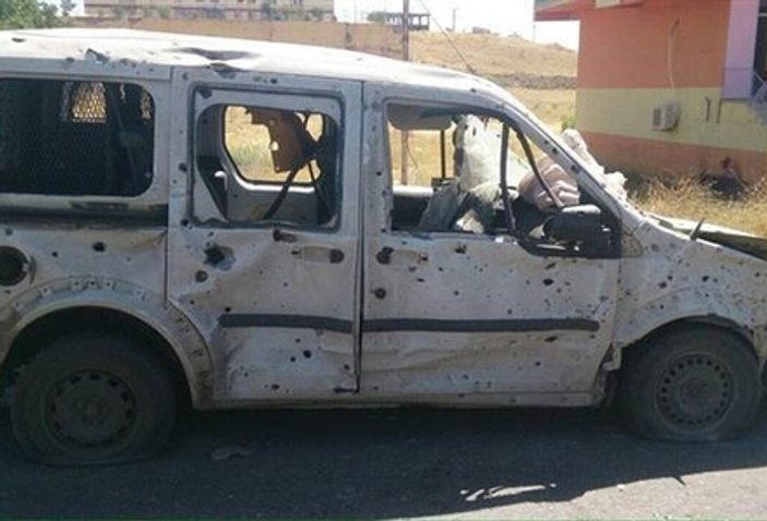 Diyarbakır'da polis aracına saldırı: 1 şehit