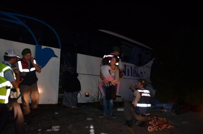 Manisa'da zincirleme kaza: 13 yaralı