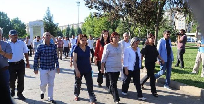 HDP ve DBP'den uyuşturucu operasyonuna karşı eylem